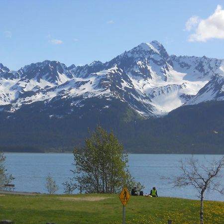 Seward Front Row Bed And Breakfast Екстериор снимка